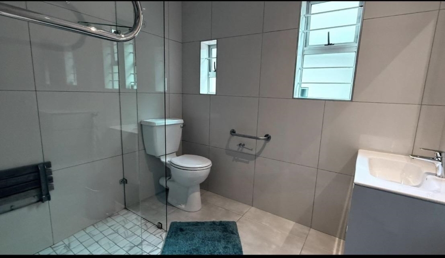 To Let 2 Bedroom Property for Rent in Green Point Western Cape